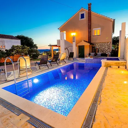 Dragan * Sveti Filip i Jakov