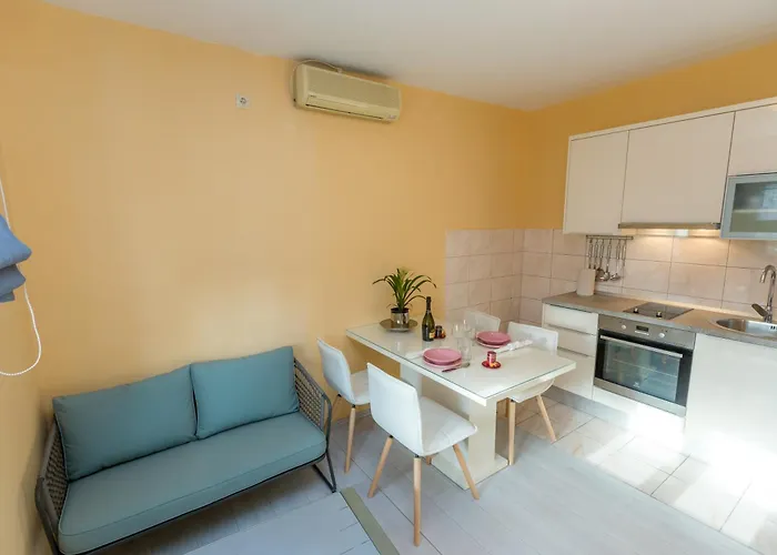 Vila Dragan Sveti Filip i Jakov